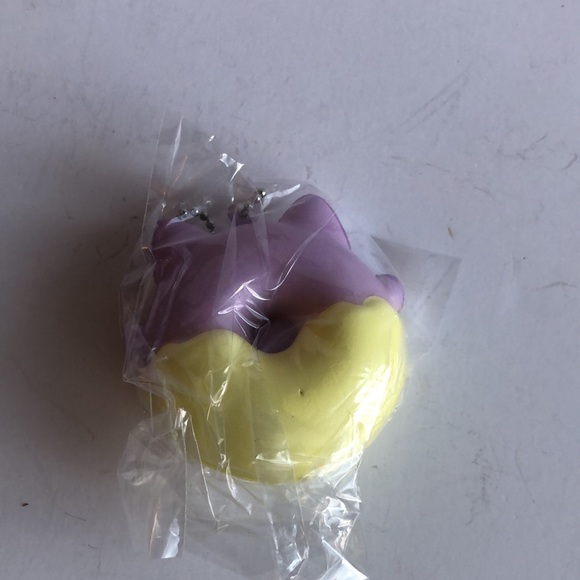 Cute And Fun Stationery Organizer With Detachable Pendant - Picture 6 of 8